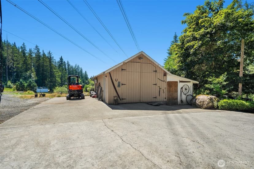 Property photo for 16530 237th Avenue Se, Issaquah photo 35