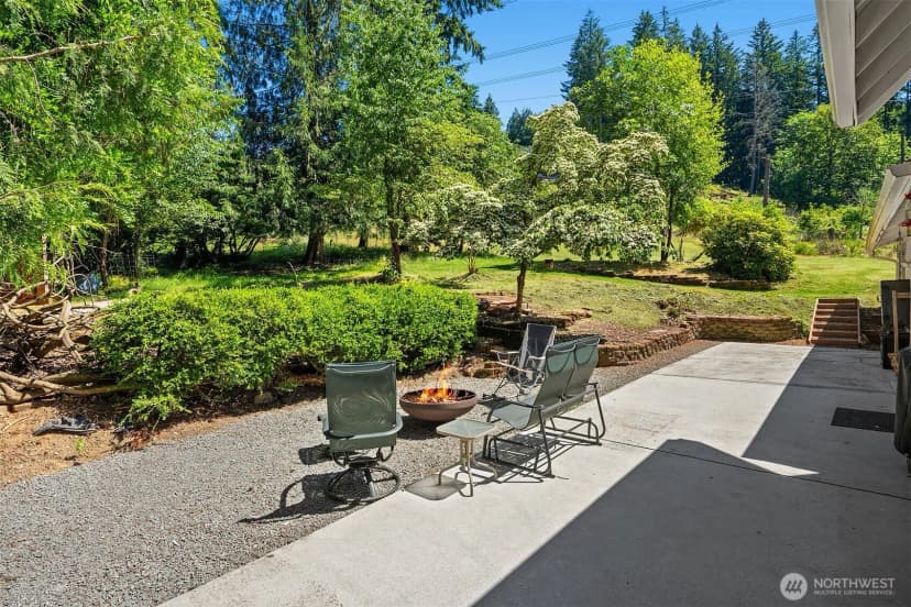 Property photo for 16530 237th Avenue Se, Issaquah photo 31
