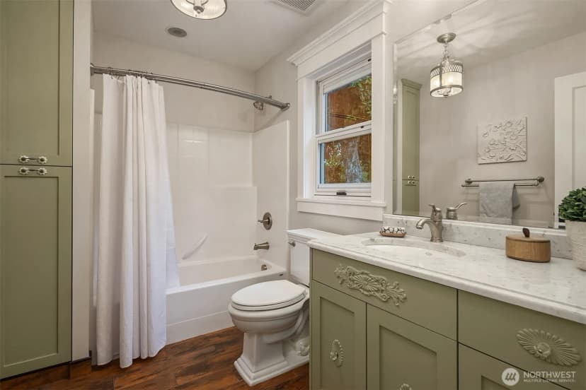 Property photo for 3326 43rd Avenue Ne, Seattle photo 30