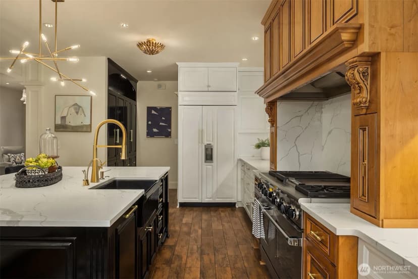 Property photo for 3326 43rd Avenue Ne, Seattle photo 13