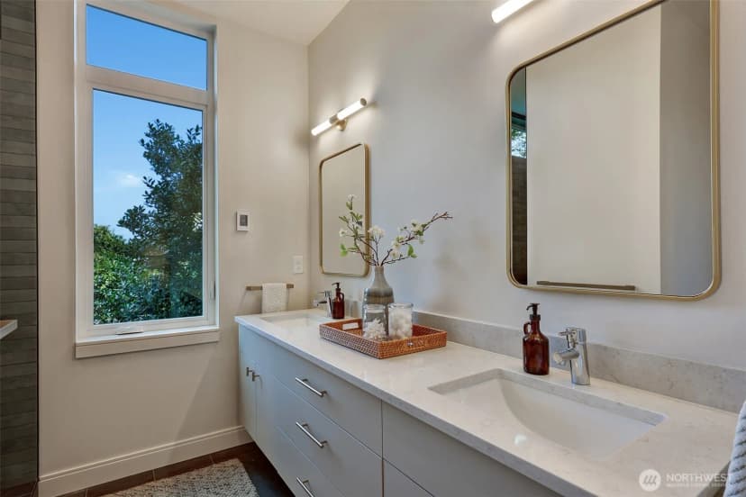 Property photo for 1709 Martin Luther King Jr Way, Seattle photo 20