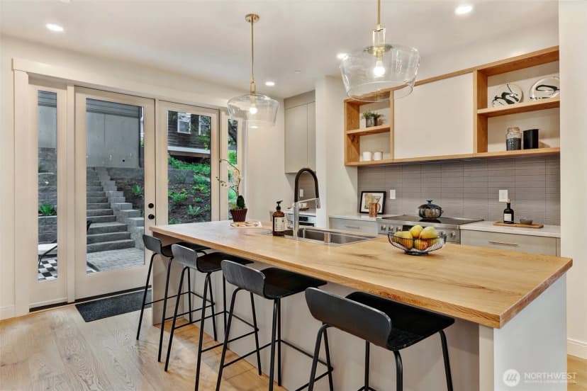 Property photo for 1709 Martin Luther King Jr Way, Seattle photo 11