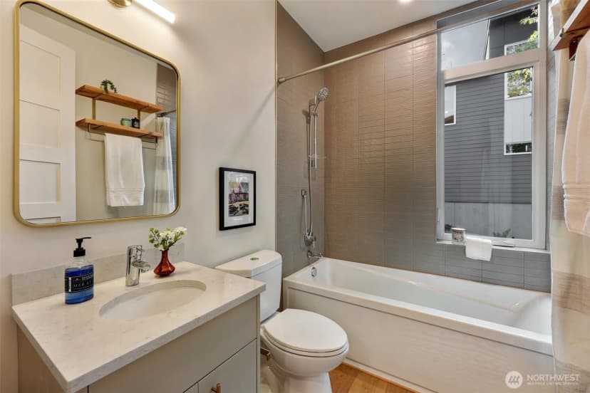 Property photo for 1709 Martin Luther King Jr Way, Seattle photo 23
