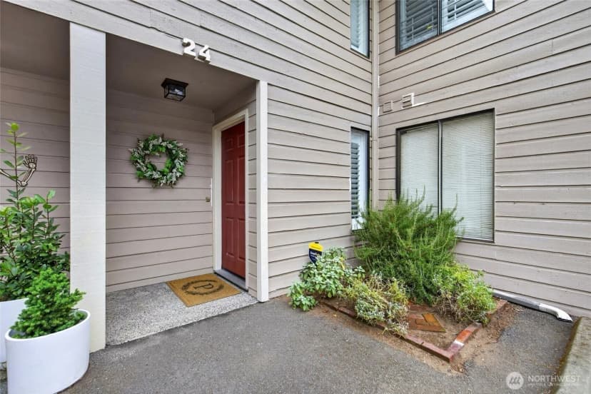 Property photo for 1555 Union Avenue Ne #24e, Renton photo 3