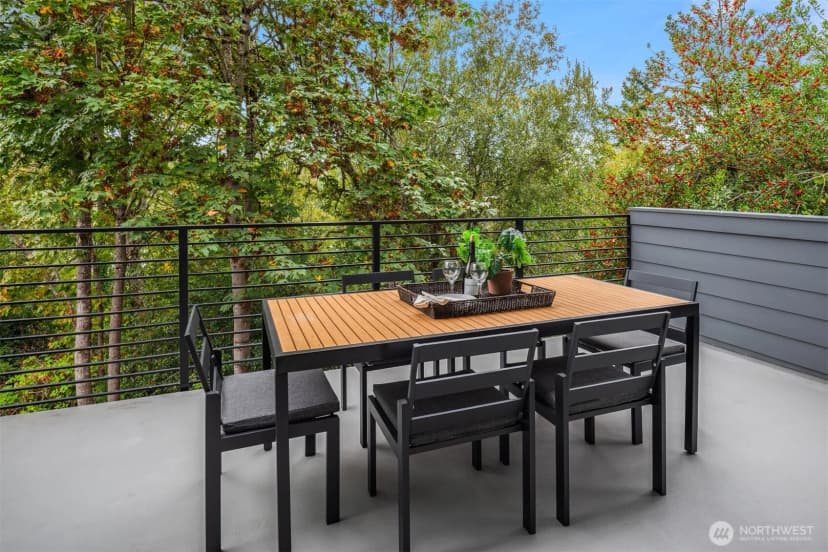 Property photo for 5447 21st Avenue Sw, Seattle photo 15