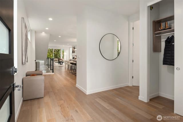 Property photo for 5447 21st Avenue Sw, Seattle photo 2