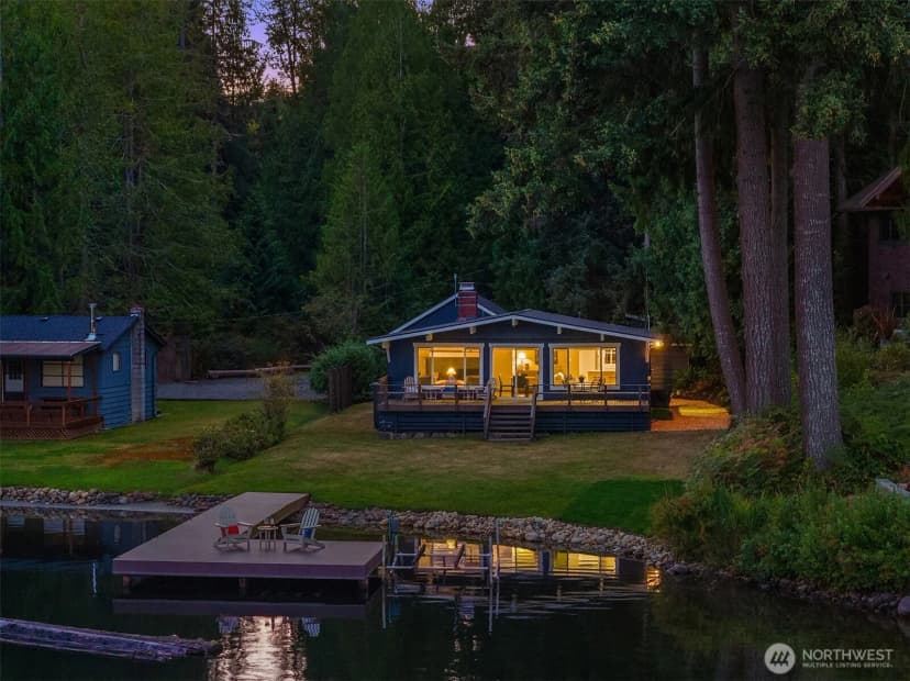 Property photo for 3 Sw Lake Roesiger Road, Snohomish