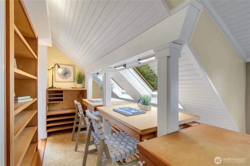 Property photo for 2211 E Olive Street, Seattle photo 19