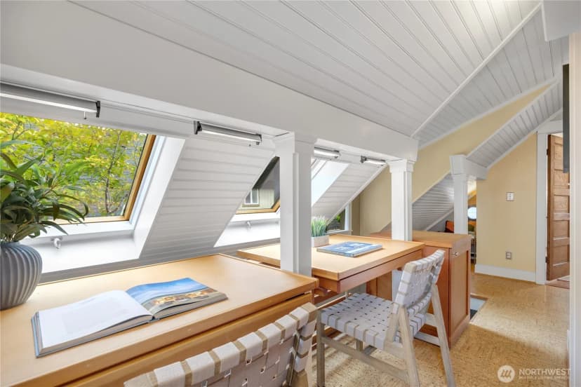 Property photo for 2211 E Olive Street, Seattle photo 18