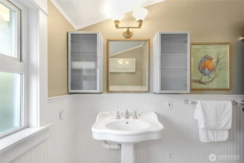 Property photo for 2211 E Olive Street, Seattle photo 28