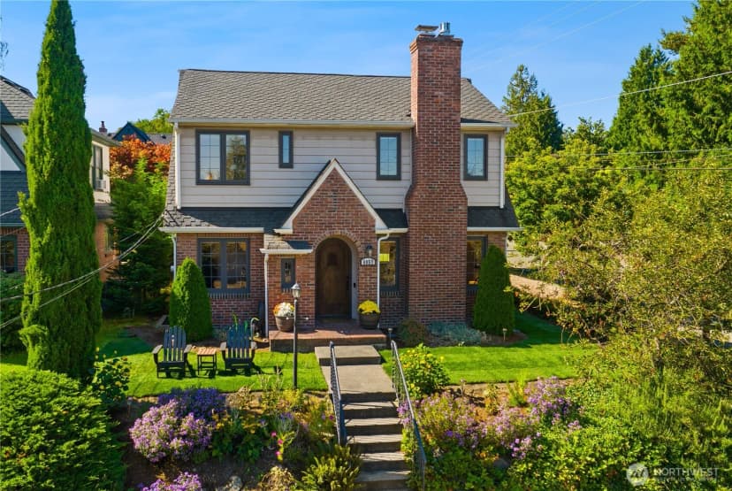Property photo for 6857 32nd Avenue Ne, Seattle
