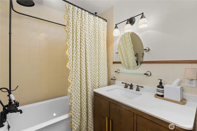 Property photo for 6857 32nd Avenue Ne, Seattle photo 24