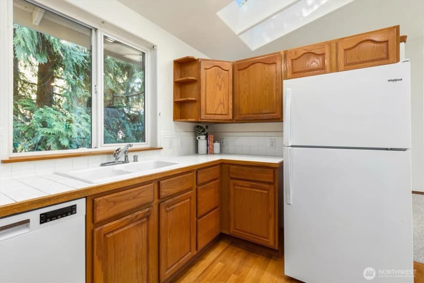 Property photo for 14118 Beverly Park Road #b, Edmonds photo 15