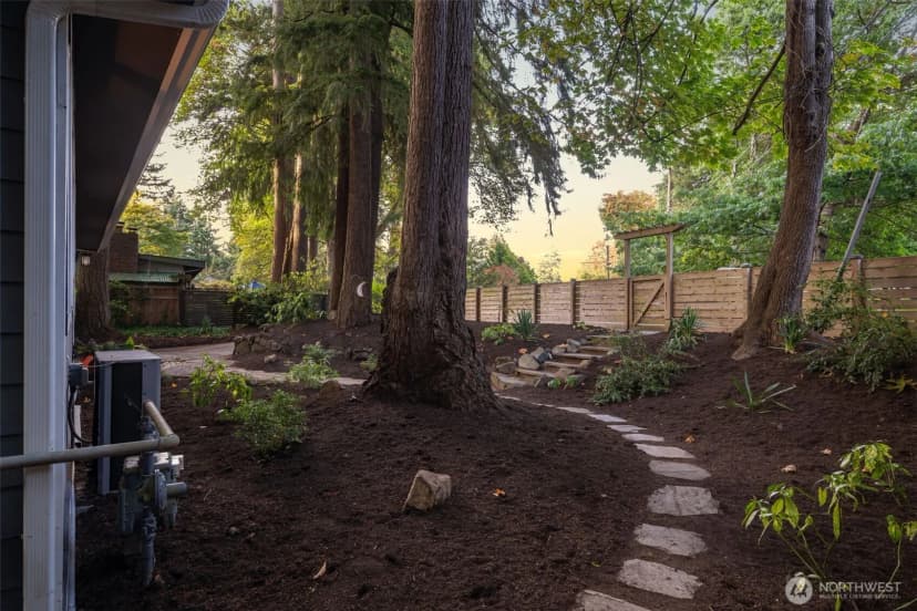 Property photo for 12309 Hiram Place Ne, Seattle photo 30