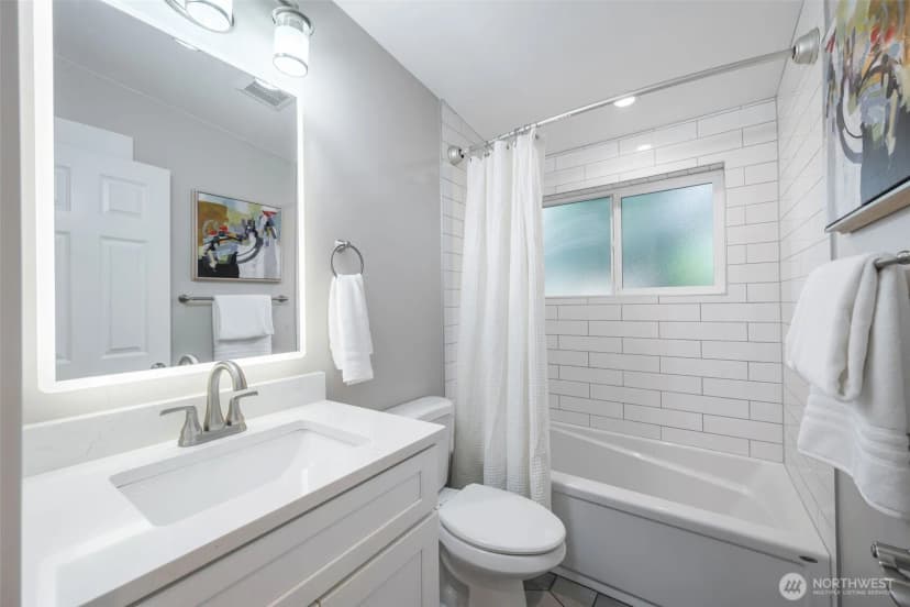 Property photo for 12309 Hiram Place Ne, Seattle photo 15