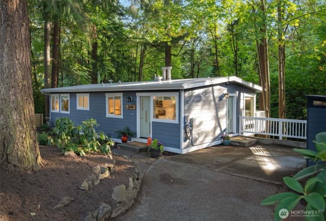 Property photo for 12309 Hiram Place Ne, Seattle photo 4