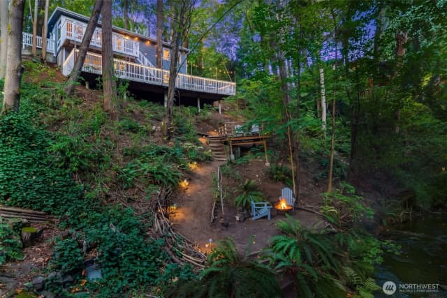 Property photo for 12309 Hiram Place Ne, Seattle photo 2