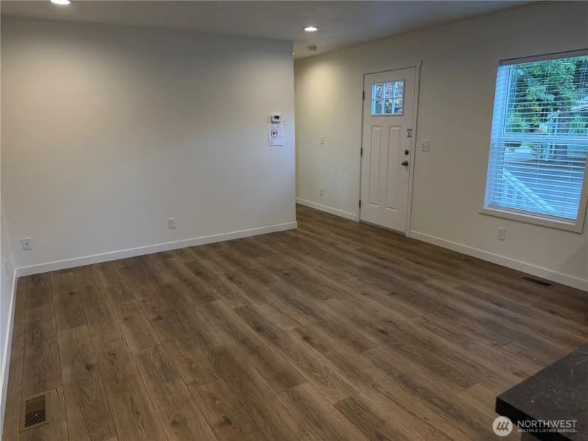 Property photo for 375 Union Avenue Se #8, Renton photo 5