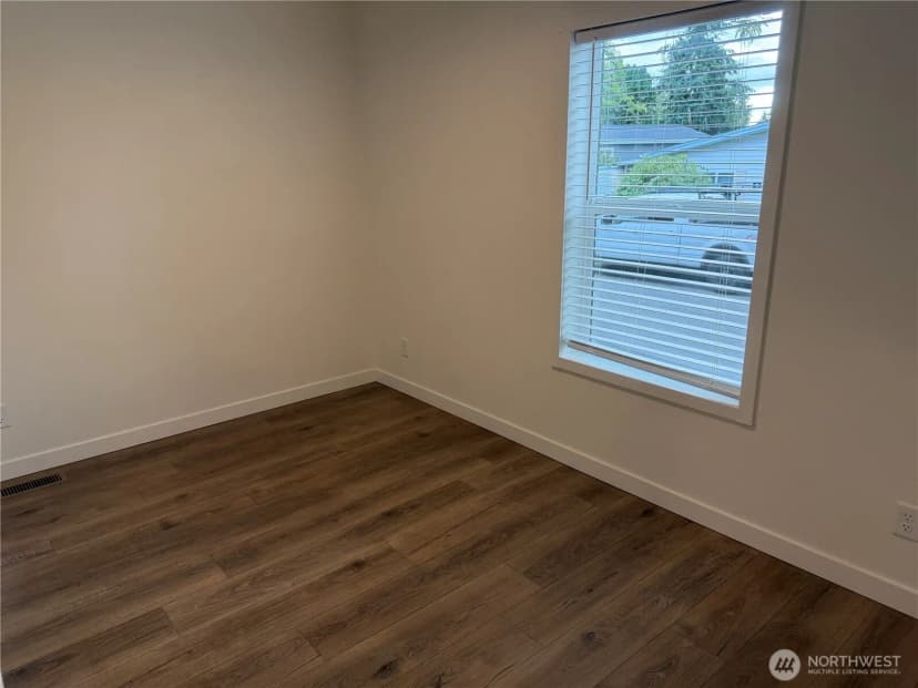 Property photo for 375 Union Avenue Se #8, Renton photo 10
