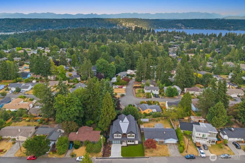 Property photo for 1626 172nd Avenue Ne, Bellevue photo 6