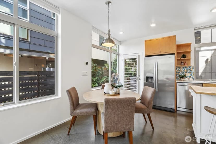 Property photo for 2208 E Alder Street, Seattle photo 6