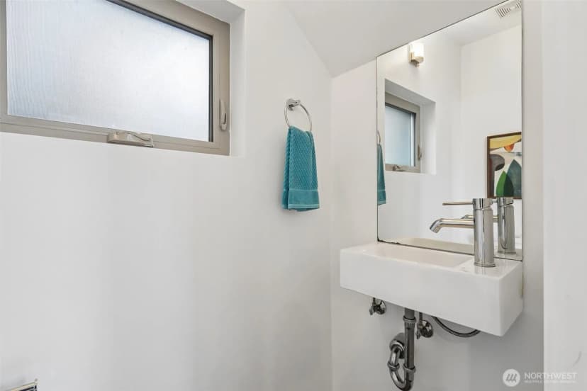 Property photo for 2208 E Alder Street, Seattle photo 12