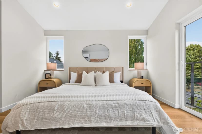 Property photo for 2631 34th Avenue W, Seattle photo 18
