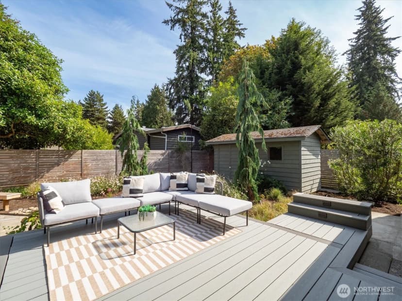 Property photo for 15522 1st Avenue Nw, Shoreline photo 12