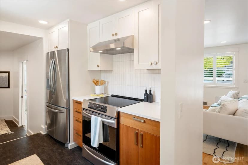 Property photo for 15522 1st Avenue Nw, Shoreline photo 9