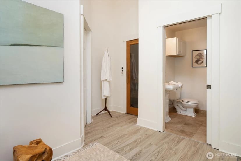 Property photo for 15522 1st Avenue Nw, Shoreline photo 22