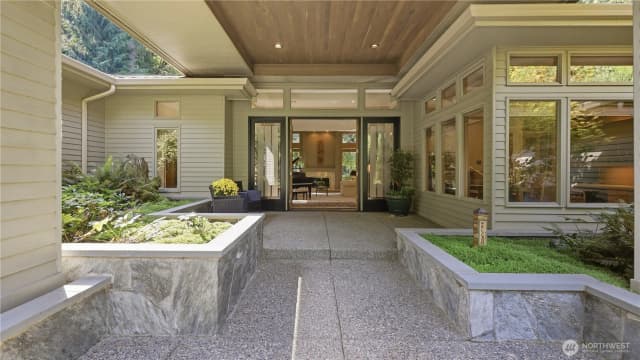 Property photo for 2701 266th Avenue Se, Sammamish photo 3
