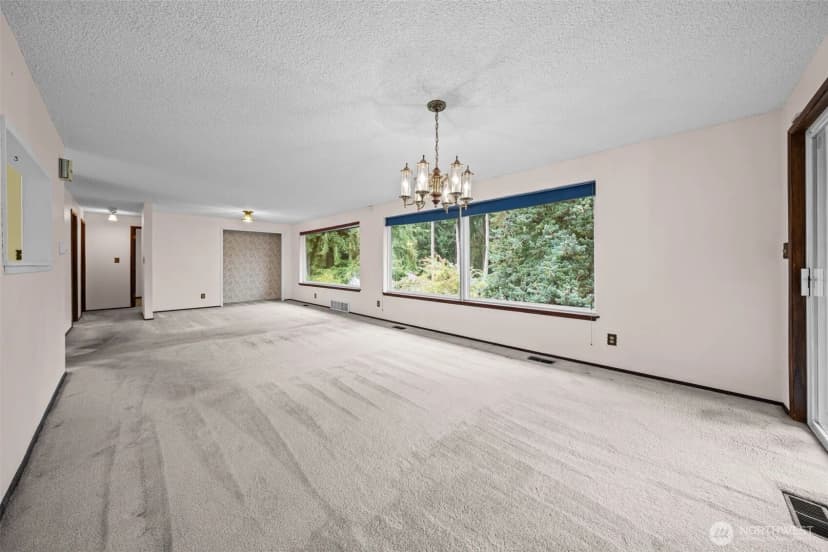 Property photo for 30071 10th Avenue Sw, Federal Way photo 7