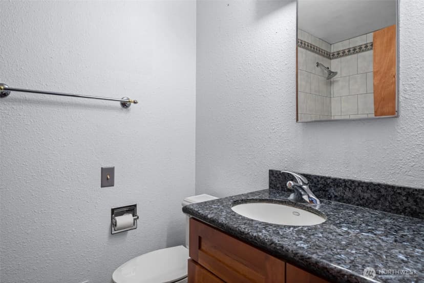 Property photo for 30071 10th Avenue Sw, Federal Way photo 15