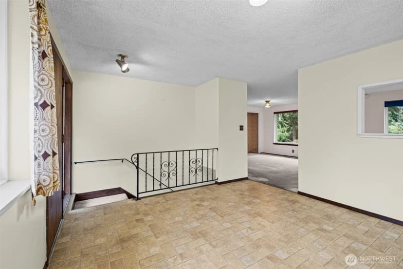Property photo for 30071 10th Avenue Sw, Federal Way photo 18
