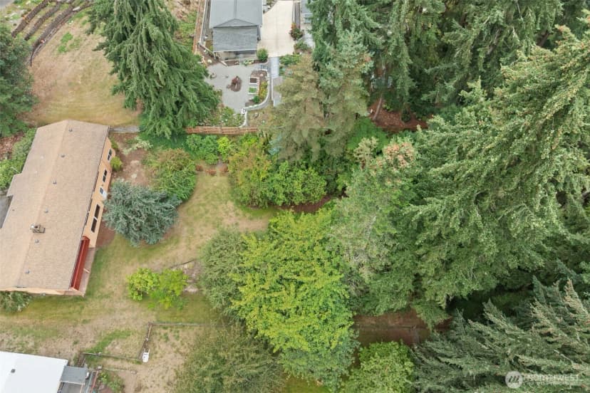 Property photo for 30071 10th Avenue Sw, Federal Way photo 31