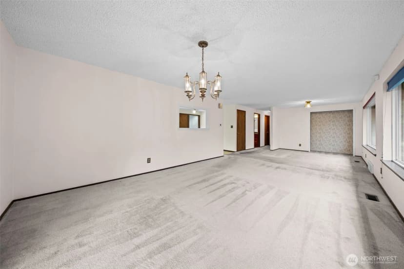 Property photo for 30071 10th Avenue Sw, Federal Way photo 6