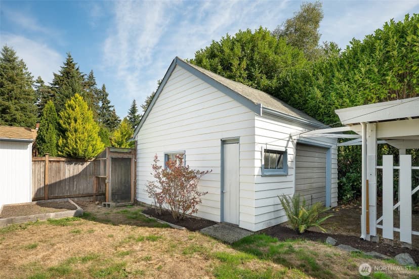 Property photo for 1218 Ne 117th Street, Seattle photo 33