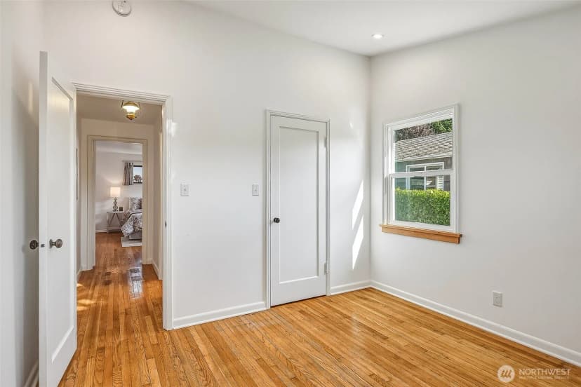 Property photo for 1218 Ne 117th Street, Seattle photo 23