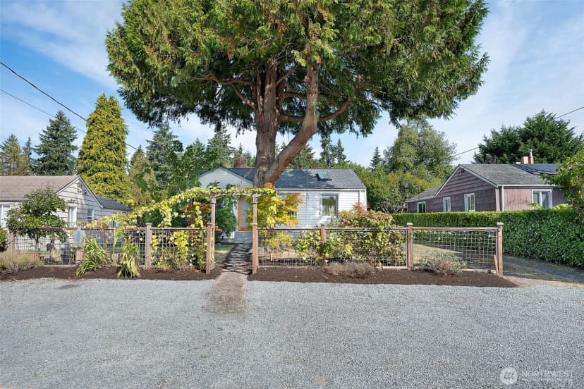Property photo for 1218 Ne 117th Street, Seattle photo 40