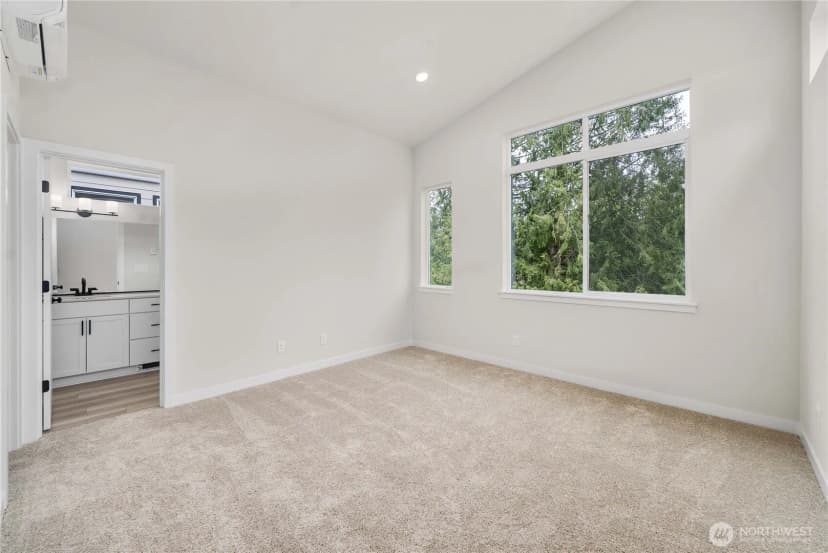 Property photo for 4045 Aberdeen Way Ne, Renton photo 22