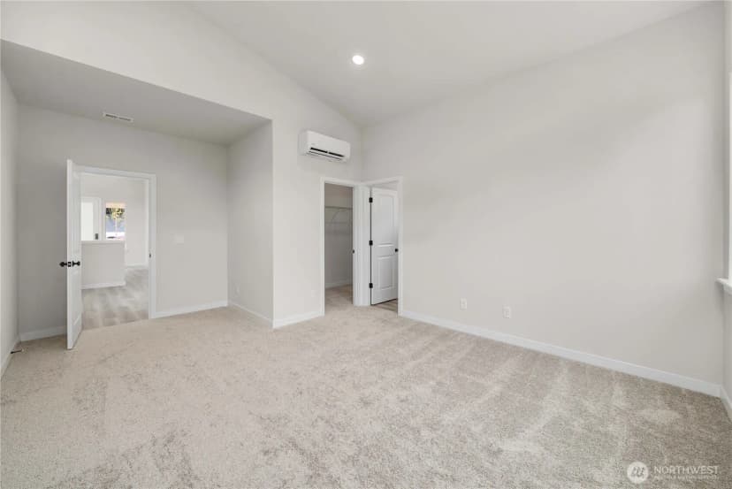 Property photo for 4045 Aberdeen Way Ne, Renton photo 24