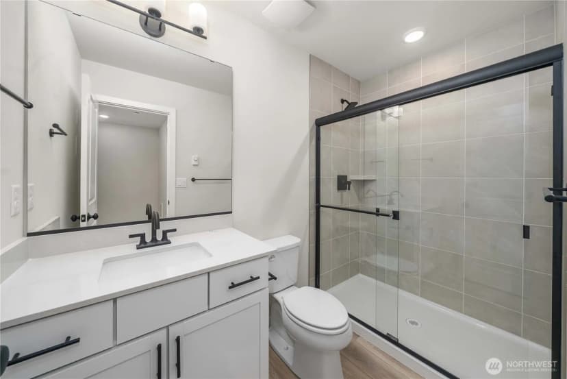 Property photo for 4045 Aberdeen Way Ne, Renton photo 30