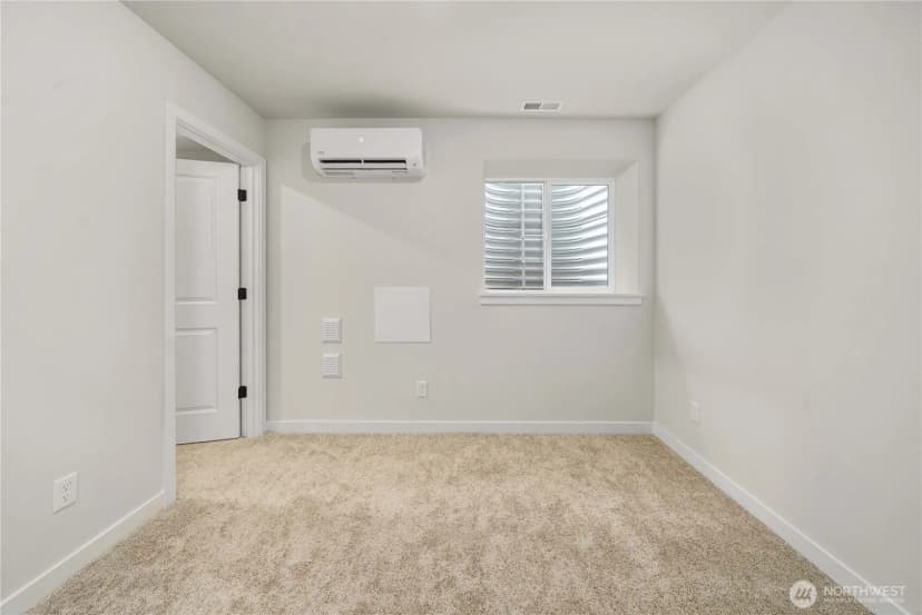 Property photo for 4045 Aberdeen Way Ne, Renton photo 29