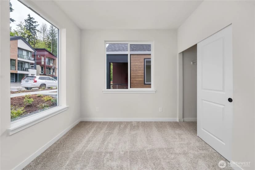 Property photo for 4045 Aberdeen Way Ne, Renton photo 8