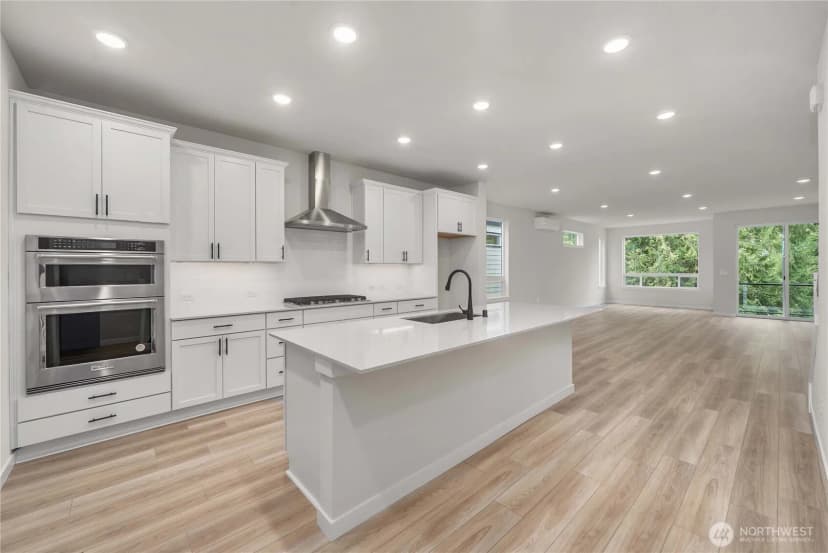 Property photo for 4045 Aberdeen Way Ne, Renton photo 18