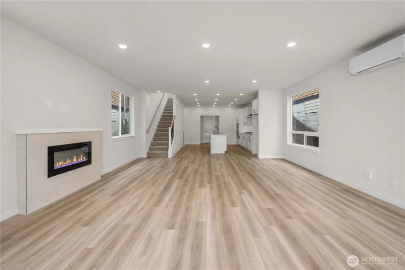 Property photo for 4045 Aberdeen Way Ne, Renton photo 12