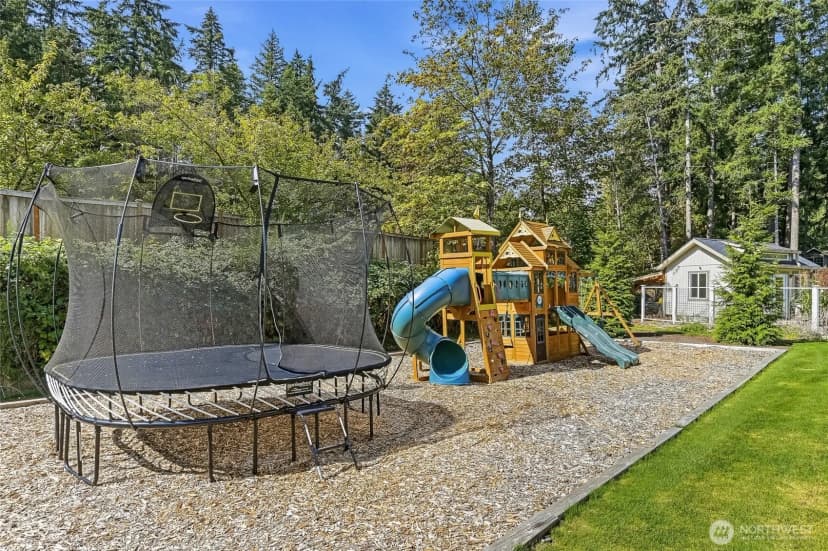 Property photo for 25335 237th Place Se, Maple Valley photo 32