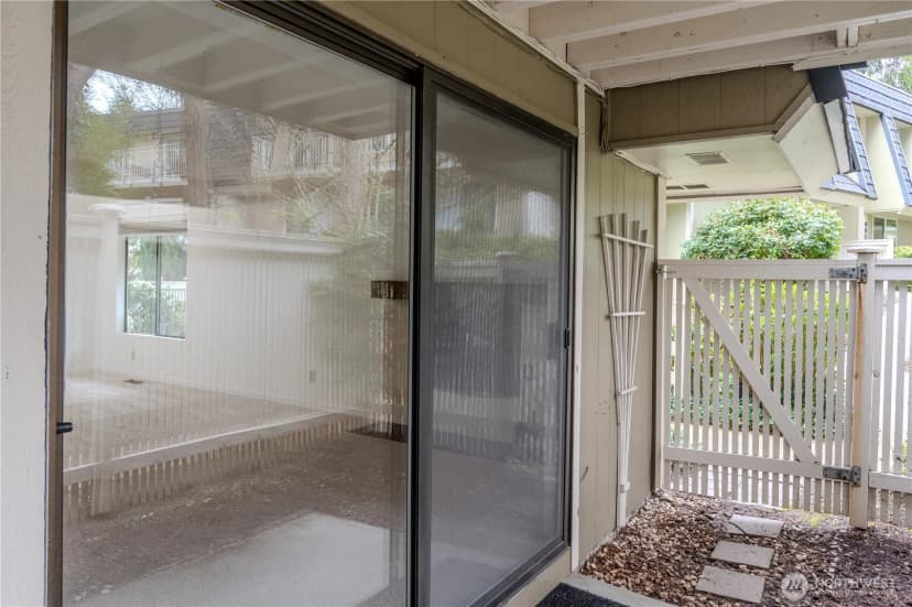 Property photo for 9904 Ne 124th Street #1005, Kirkland photo 26