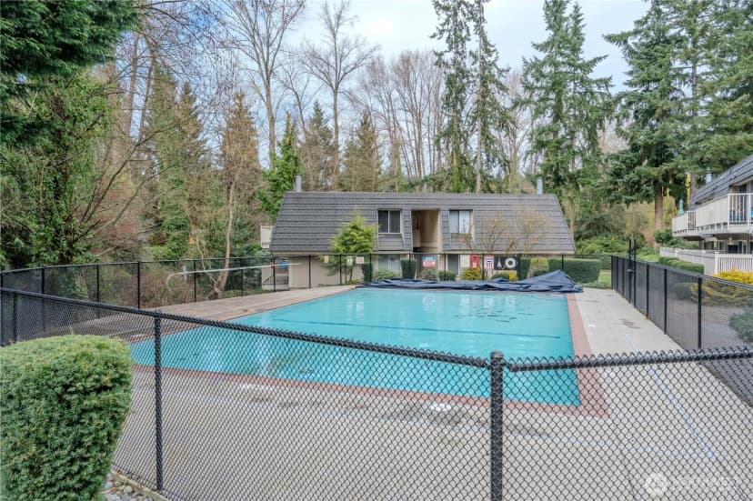 Property photo for 9904 Ne 124th Street #1005, Kirkland photo 27