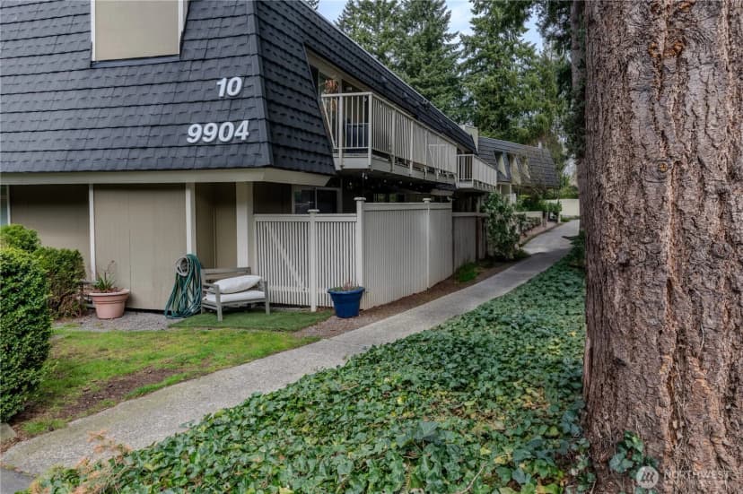 Property photo for 9904 Ne 124th Street #1005, Kirkland photo 3